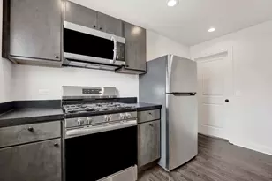 3125 N California Ave, Chicago, IL 60618 - Photo 6