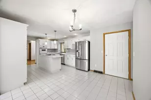 11497 Ridgecrest Dr, Roscoe, IL 61073 - Photo 10