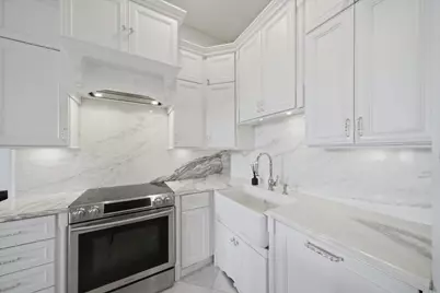 3323 N Paulina Street #3F, Chicago, IL 60657 - Photo 4