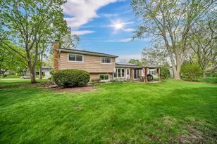 401 Greentree Pkwy, Libertyville, IL 60048 - Photo 28