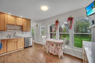401 Greentree Pkwy, Libertyville, IL 60048 - Photo 12