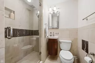 1044 W Byron St, Chicago, IL 60613 - Photo 8