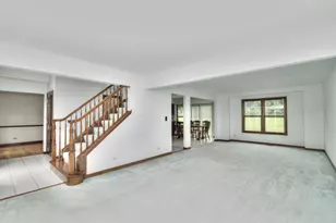 650 Lavina Ct, Bolingbrook, IL 60440 - Photo 4