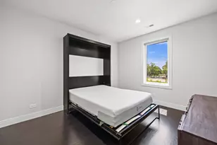 3901 S Lake Park Ave, Chicago, IL 60653 - Photo 22