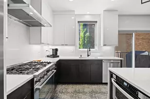3901 S Lake Park Ave, Chicago, IL 60653 - Photo 4