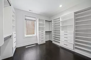 3901 S Lake Park Ave, Chicago, IL 60653 - Photo 20
