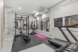 1620 W Pierce Ave, Chicago, IL 60622 - Photo 12