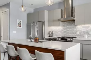 2550 W Fullerton Ave, Chicago, IL 60647 - Photo 6