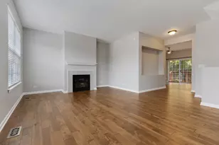 2255 Hudson Cir, Aurora, IL 60502 - Photo 4
