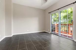 2255 Hudson Cir, Aurora, IL 60502 - Photo 6