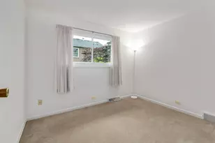 393 Grandview Ave, Glen Ellyn, IL 60137 - Photo 12