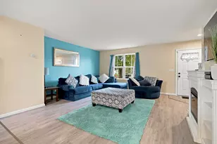 300 Carriage Ln, Joliet, IL 60433 - Photo 6
