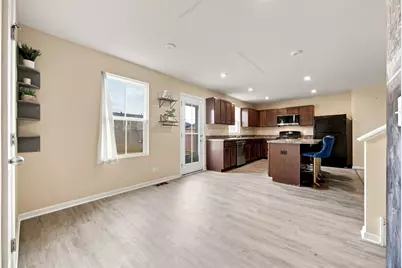 300 Carriage Lane, Joliet, IL 60433 - Photo 4