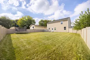 300 Carriage Ln, Joliet, IL 60433 - Photo 18