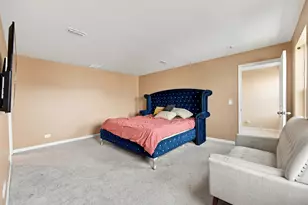 300 Carriage Ln, Joliet, IL 60433 - Photo 10