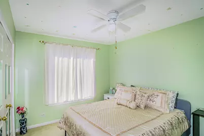 384 S Clearview Circle, Round Lake, IL 60073 - Photo 18