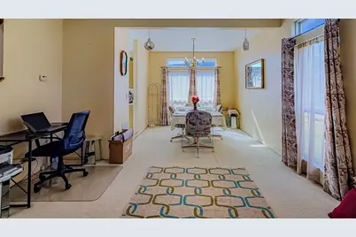 384 S Clearview Circle, Round Lake, IL 60073 - Photo 6