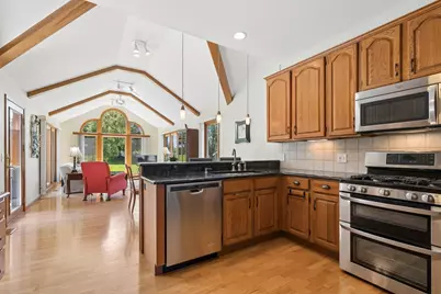 6N731 Willowbrook Drive, Saint Charles, IL 60175 - Photo 10