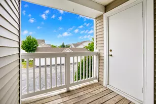 1623 Silverstone Dr, Carpentersville, IL 60110 - Photo 8