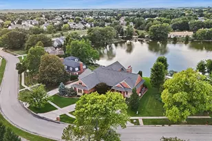 4014 Clubhouse Dr, Champaign, IL 61822 - Photo 10