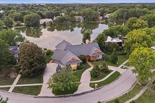 4014 Clubhouse Dr, Champaign, IL 61822 - Photo 8