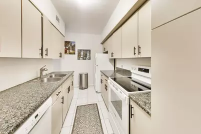 3180 N Lake Shore Drive #4G, Chicago, IL 60657 - Photo 12