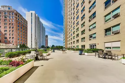 3180 N Lake Shore Drive #4G, Chicago, IL 60657 - Photo 24
