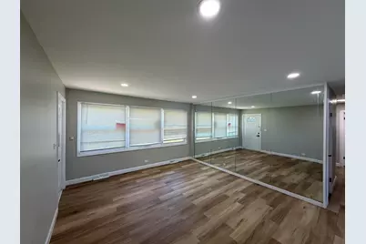 3120 Wilshire Avenue, Markham, IL 60428 - Photo 12