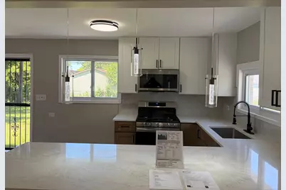 3120 Wilshire Avenue, Markham, IL 60428 - Photo 8