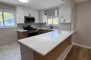 3120 Wilshire Ave, Markham, IL 60428 - Photo 6