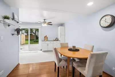 407 Chelsea Cove, Roselle, IL 60172 - Photo 6