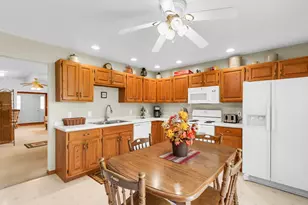 3410 Katie Lynn Dr, Champaign, IL 61822 - Photo 10