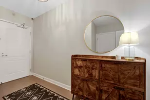 630 N State St, Chicago, IL 60654 - Photo 40