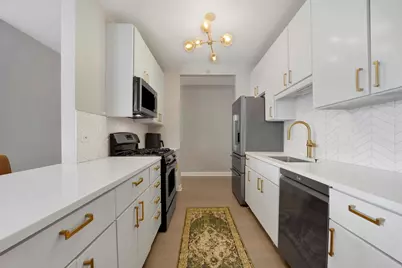 630 N State Street #2208, Chicago, IL 60654 - Photo 18