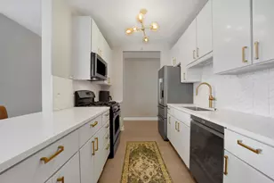 630 N State St, Chicago, IL 60654 - Photo 18