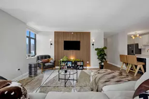 630 N State St, Chicago, IL 60654 - Photo 6