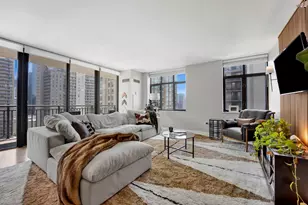 630 N State St, Chicago, IL 60654 - Photo 2