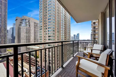 630 N State Street #2208, Chicago, IL 60654 - Photo 10