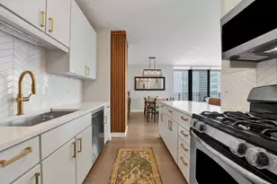 630 N State St, Chicago, IL 60654 - Photo 20