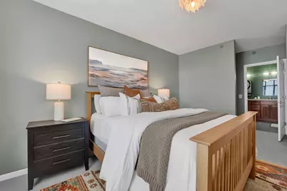 630 N State Street #2208, Chicago, IL 60654 - Photo 24