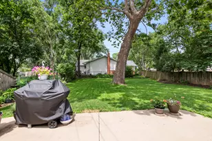 678 Sheehan Ave, Glen Ellyn, IL 60137 - Photo 18