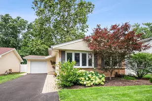 678 Sheehan Ave, Glen Ellyn, IL 60137 - Photo 1