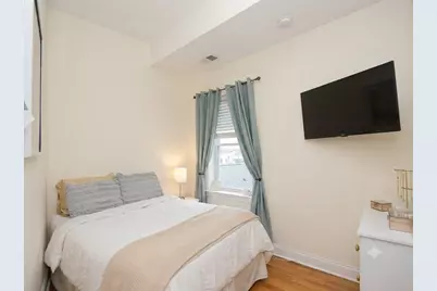 2110 W 18th Place, Chicago, IL 60608 - Photo 6