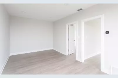 818 W 18th Street #4F, Chicago, IL 60608 - Photo 6