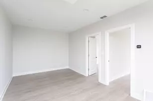 818 W 18th St, Chicago, IL 60608 - Photo 6