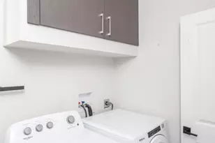818 W 18th St, Chicago, IL 60608 - Photo 8