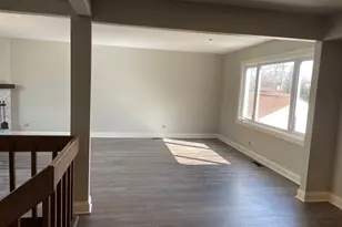 129 W Quincy St, Westmont, IL 60559 - Photo 2