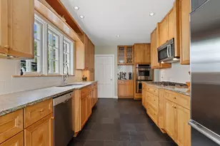 2404 Braeburn Ave, Flossmoor, IL 60422 - Photo 6