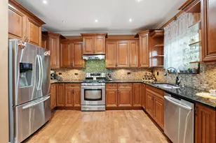 1065 Rosefield Ln, Aurora, IL 60504 - Photo 8