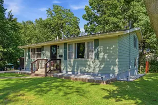 1104 Elm Pl, Dixon, IL 61021 - Photo 2